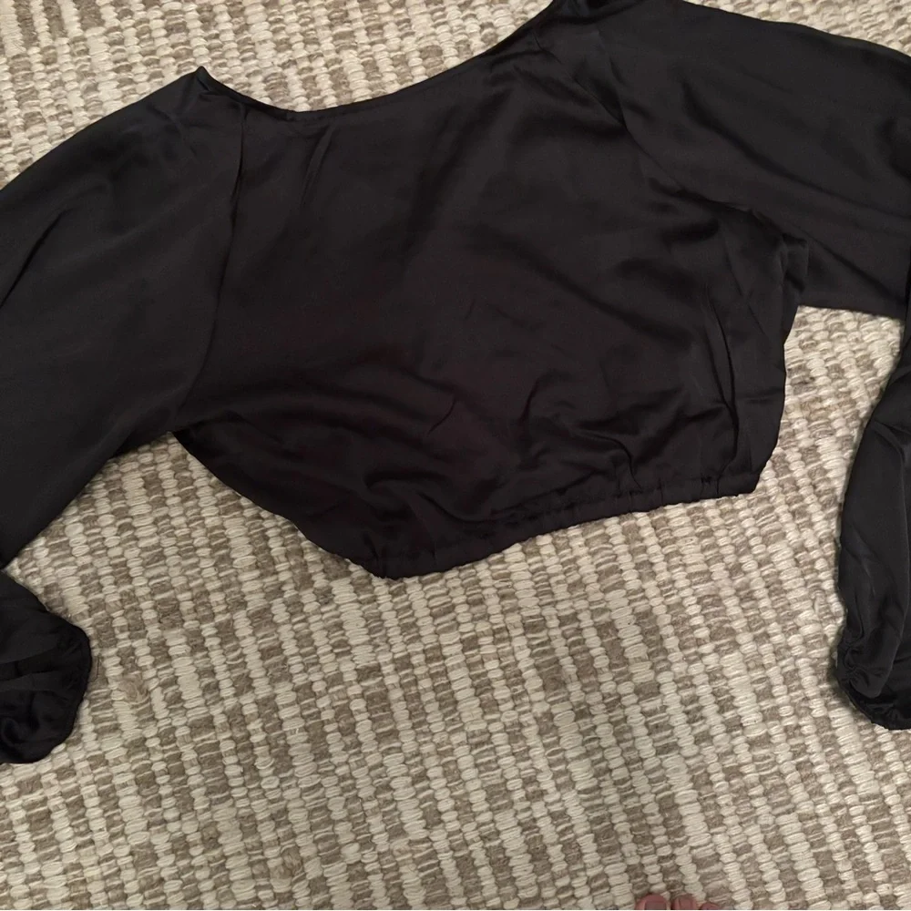 WeWoreWhat Black Balloon Sleeve Blouse - Picture 4 of 6